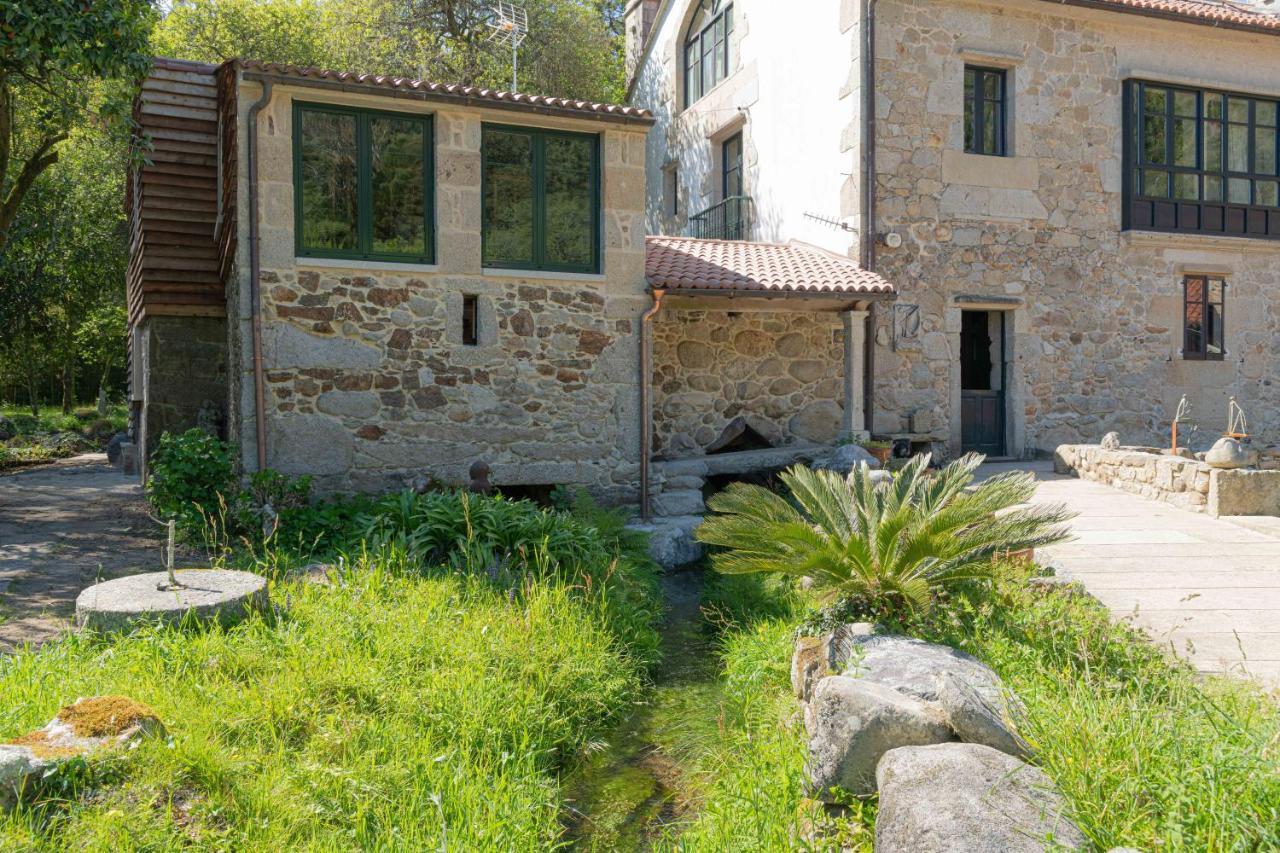 Entre Os Rios - Casa Rural Y Enoturismo Pobra Do Caraminal Exteriör bild