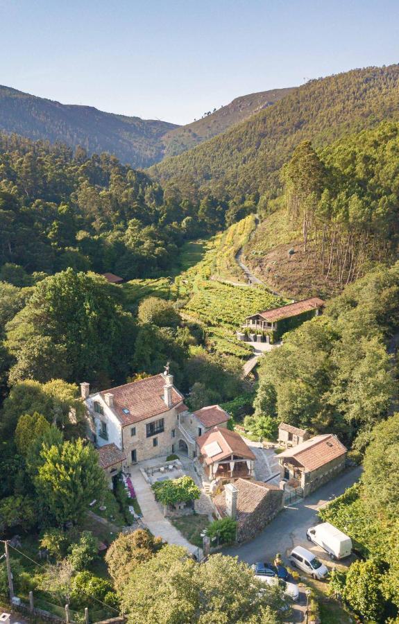 Entre Os Rios - Casa Rural Y Enoturismo Pobra Do Caraminal Exteriör bild