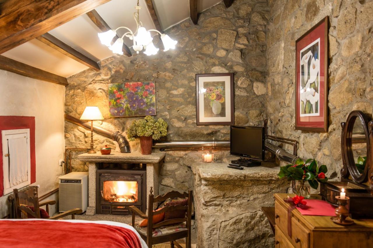Entre Os Rios - Casa Rural Y Enoturismo Pobra Do Caraminal Exteriör bild