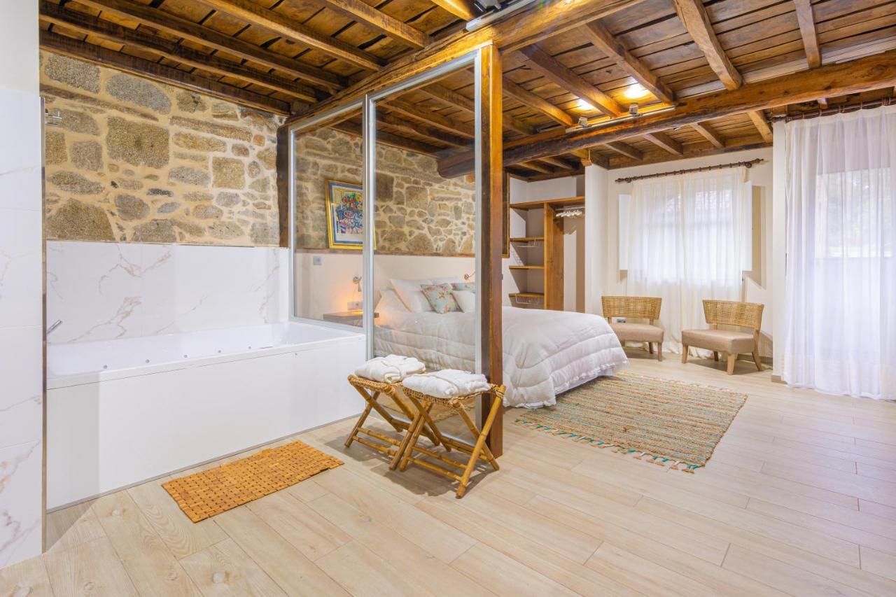 Entre Os Rios - Casa Rural Y Enoturismo Pobra Do Caraminal Exteriör bild