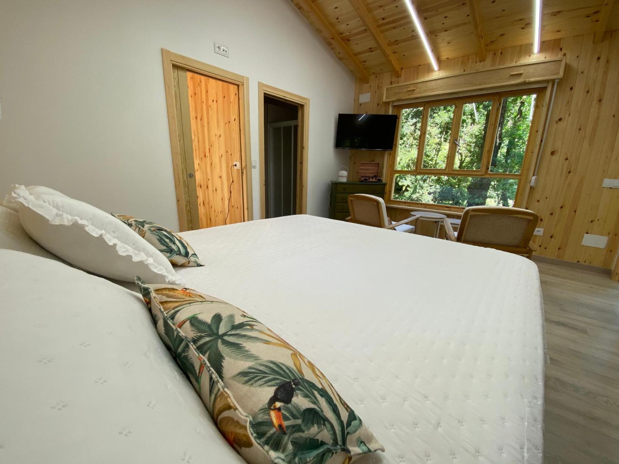 Entre Os Rios - Casa Rural Y Enoturismo Pobra Do Caraminal Exteriör bild