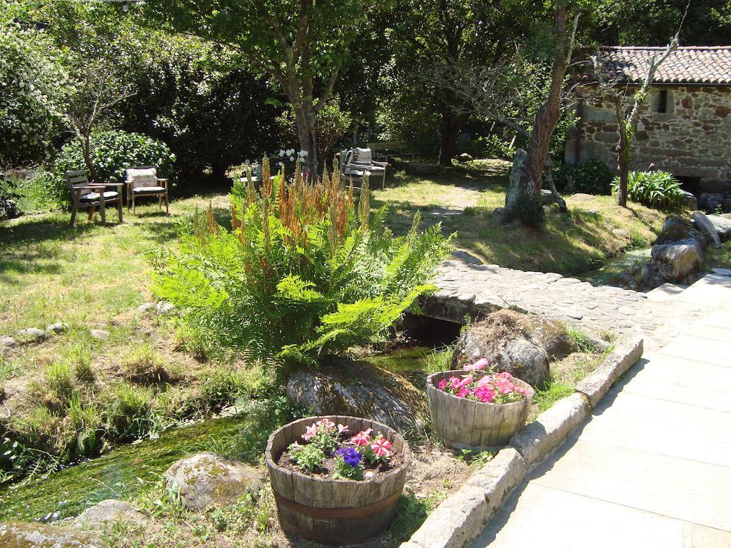 Entre Os Rios - Casa Rural Y Enoturismo Pobra Do Caraminal Exteriör bild